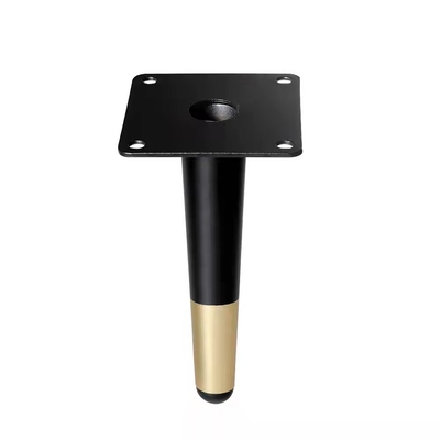 Pés de muebles redondos y pulidos ajustables con tornillo instalado
